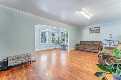 1333 Willow Avenue Des Plaines IL 60016
