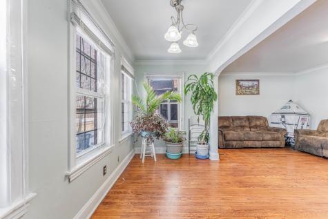 1333 Willow Avenue Des Plaines IL 60016