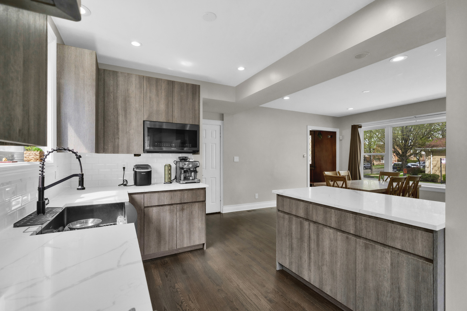 3359 North Oak Park Avenue Chicago IL 60634