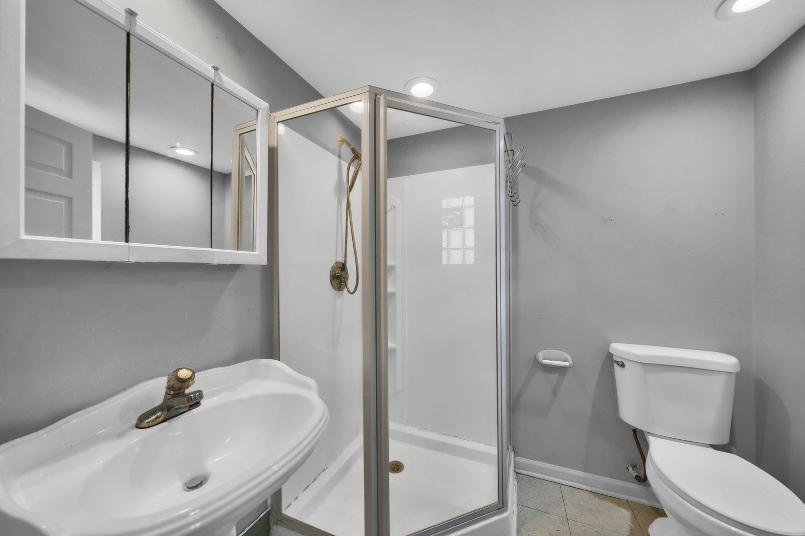 3359 North Oak Park Avenue Chicago IL 60634