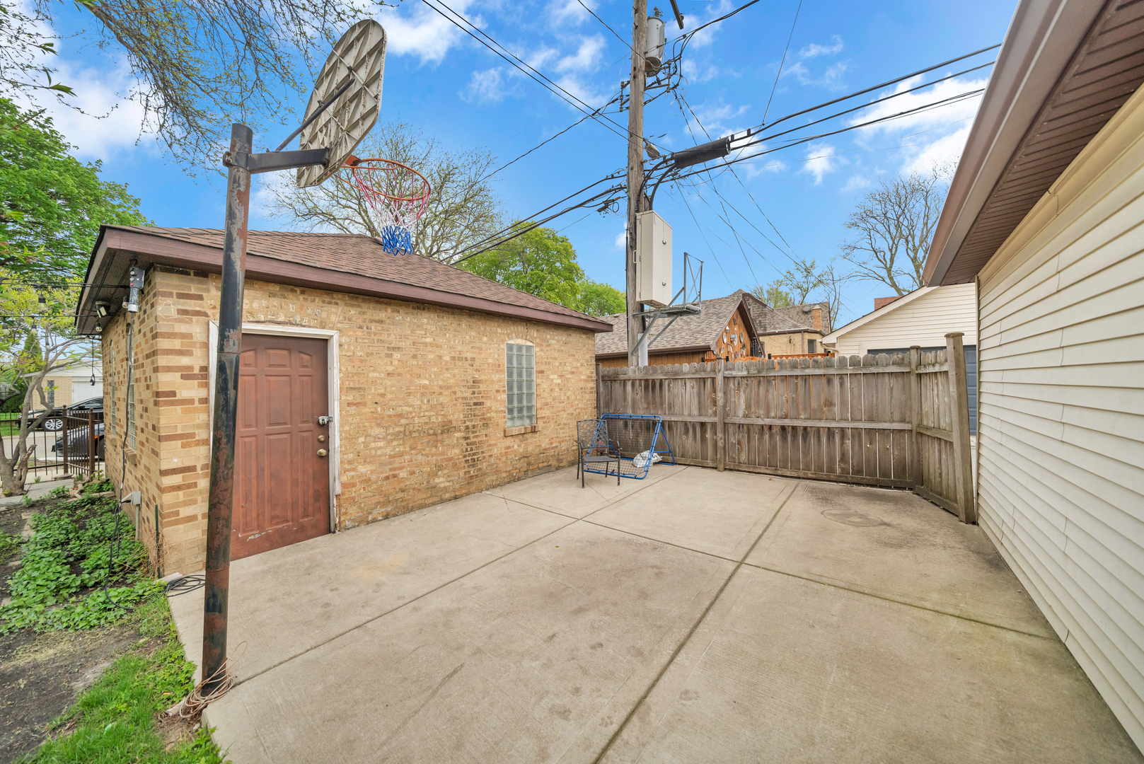 3359 North Oak Park Avenue Chicago IL 60634