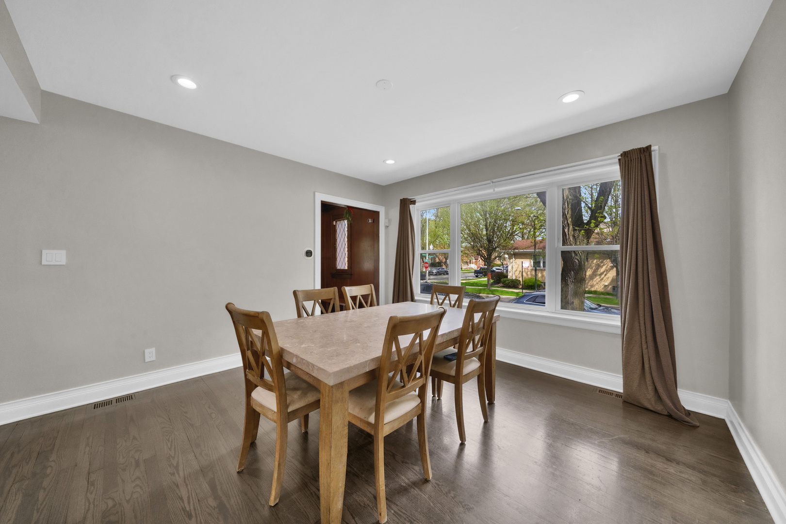 3359 North Oak Park Avenue Chicago IL 60634