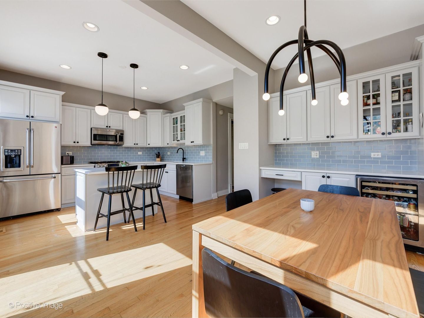 3813 North Hermitage Avenue Chicago IL 60613