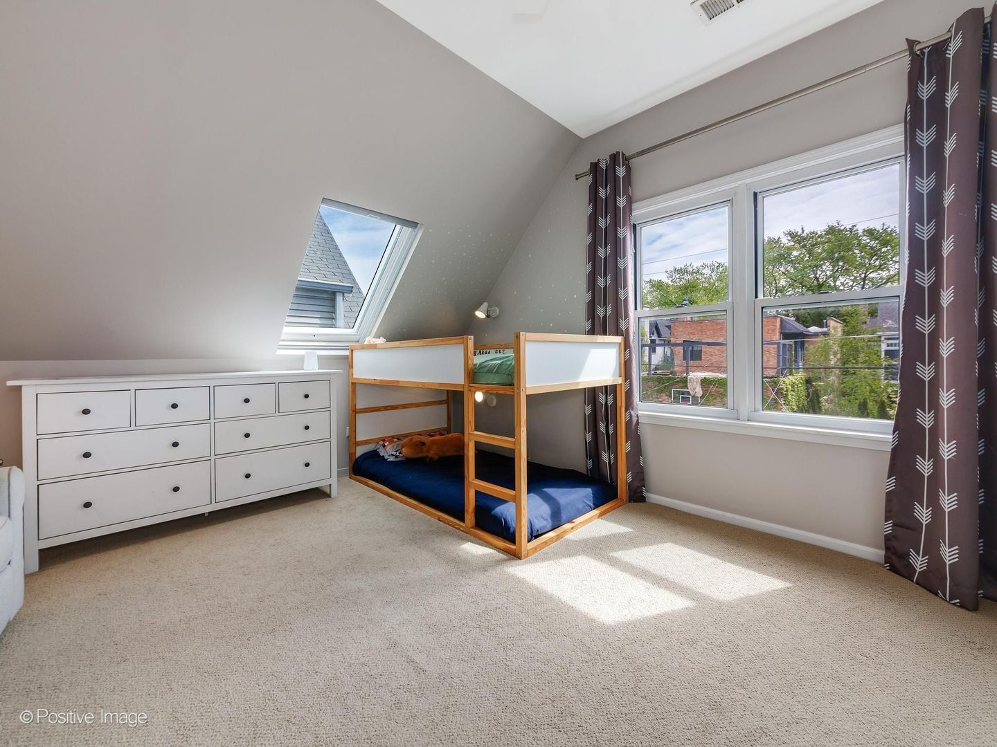 3813 North Hermitage Avenue Chicago IL 60613