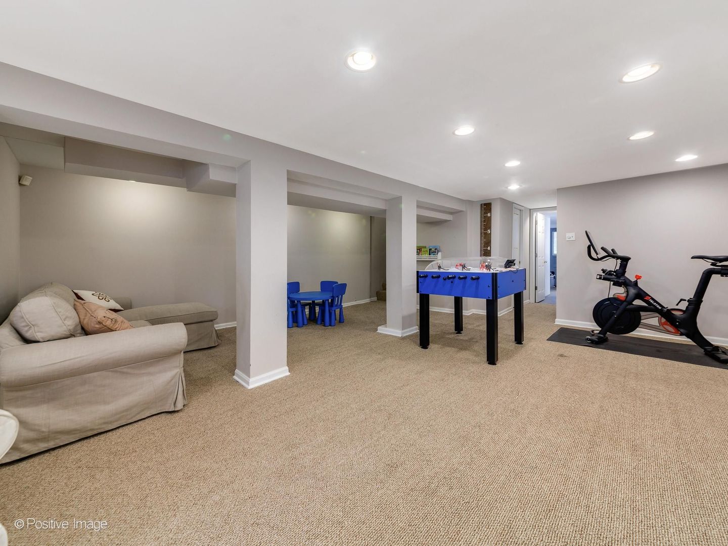 3813 North Hermitage Avenue Chicago IL 60613
