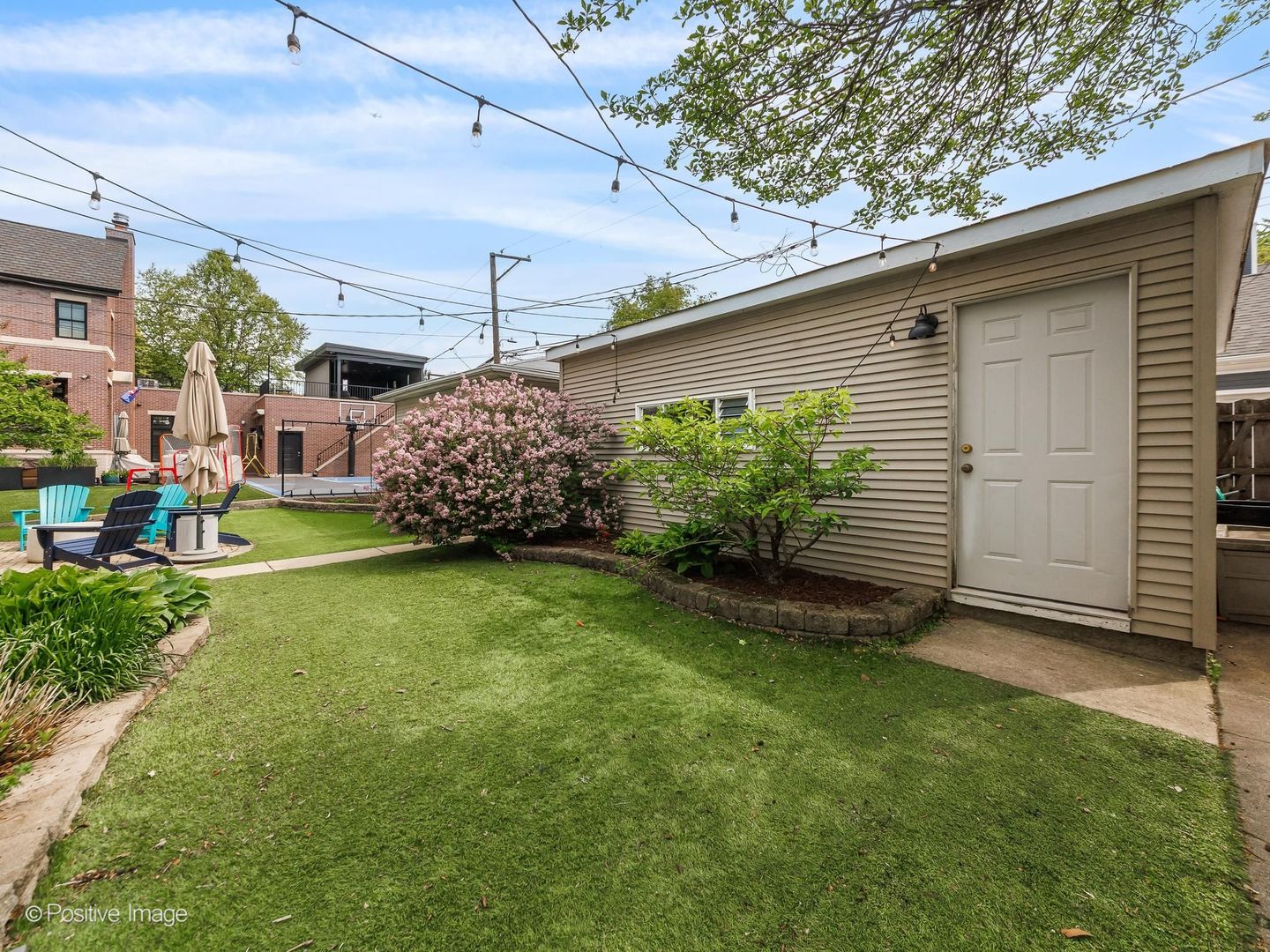 3813 North Hermitage Avenue Chicago IL 60613
