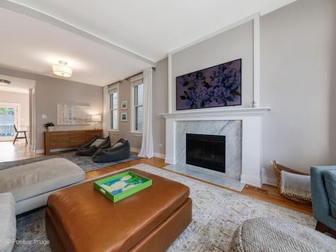 3813 North Hermitage Avenue Chicago IL 60613