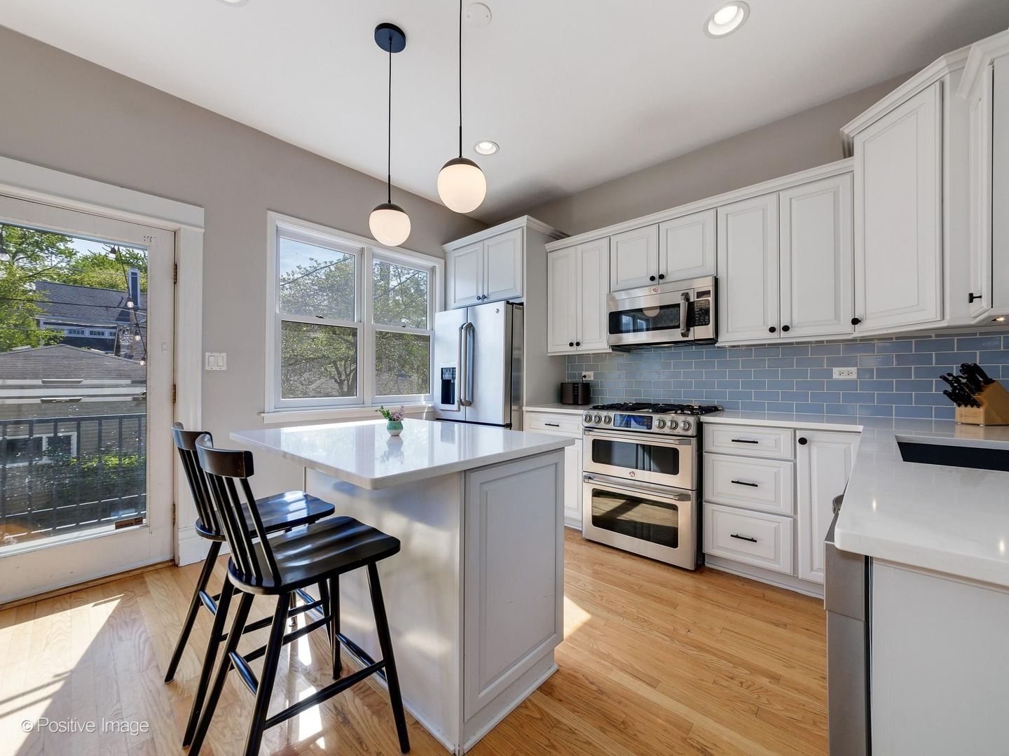 3813 North Hermitage Avenue Chicago IL 60613