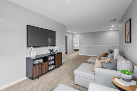 501 Autumn Moor Trail Hampshire IL 60140