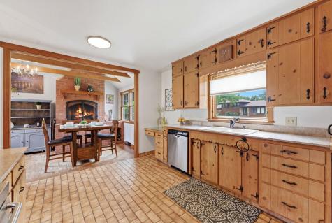3215 34TH Street Rock Island IL 61201