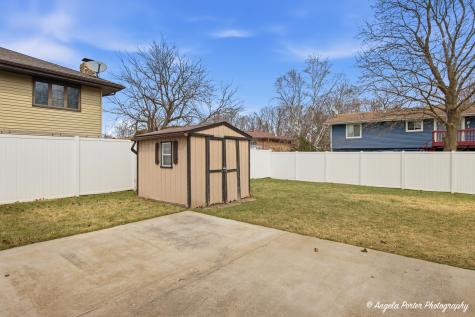 1920 Island Court Woodstock IL 60098