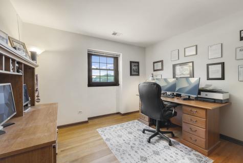 65 Regent Drive Oak Brook IL 60523