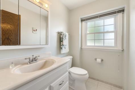 65 Regent Drive Oak Brook IL 60523