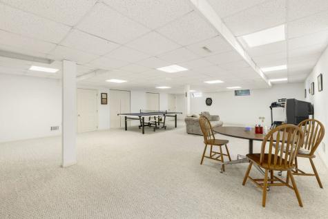 65 Regent Drive Oak Brook IL 60523