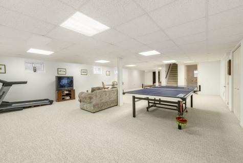 65 Regent Drive Oak Brook IL 60523