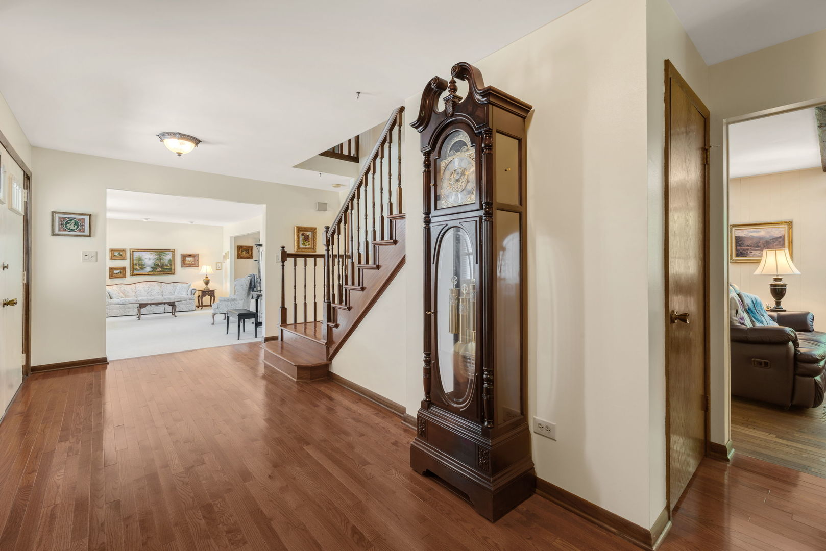 65 Regent Drive Oak Brook IL 60523