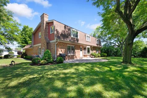65 Regent Drive Oak Brook IL 60523