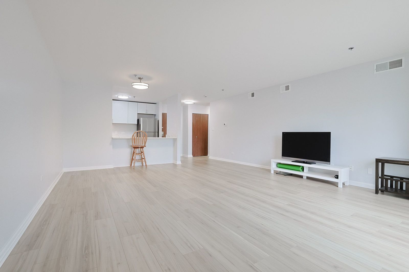 3265 Kirchoff Road Rolling Meadows IL 60008