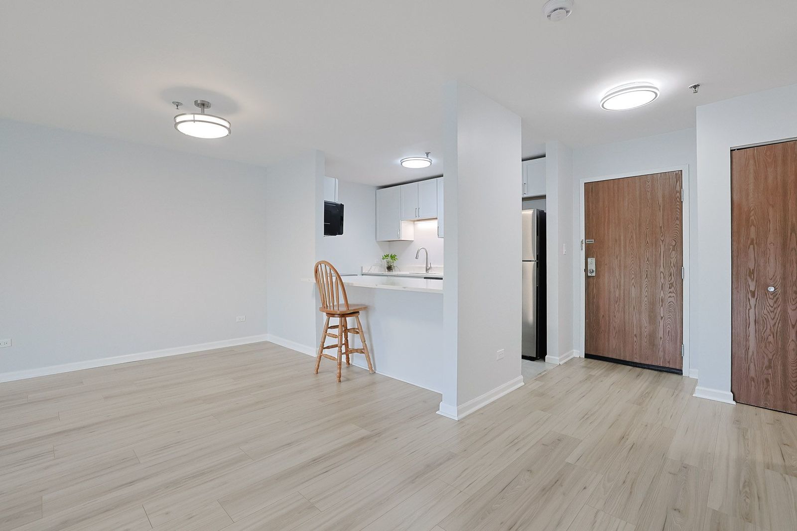 3265 Kirchoff Road Rolling Meadows IL 60008