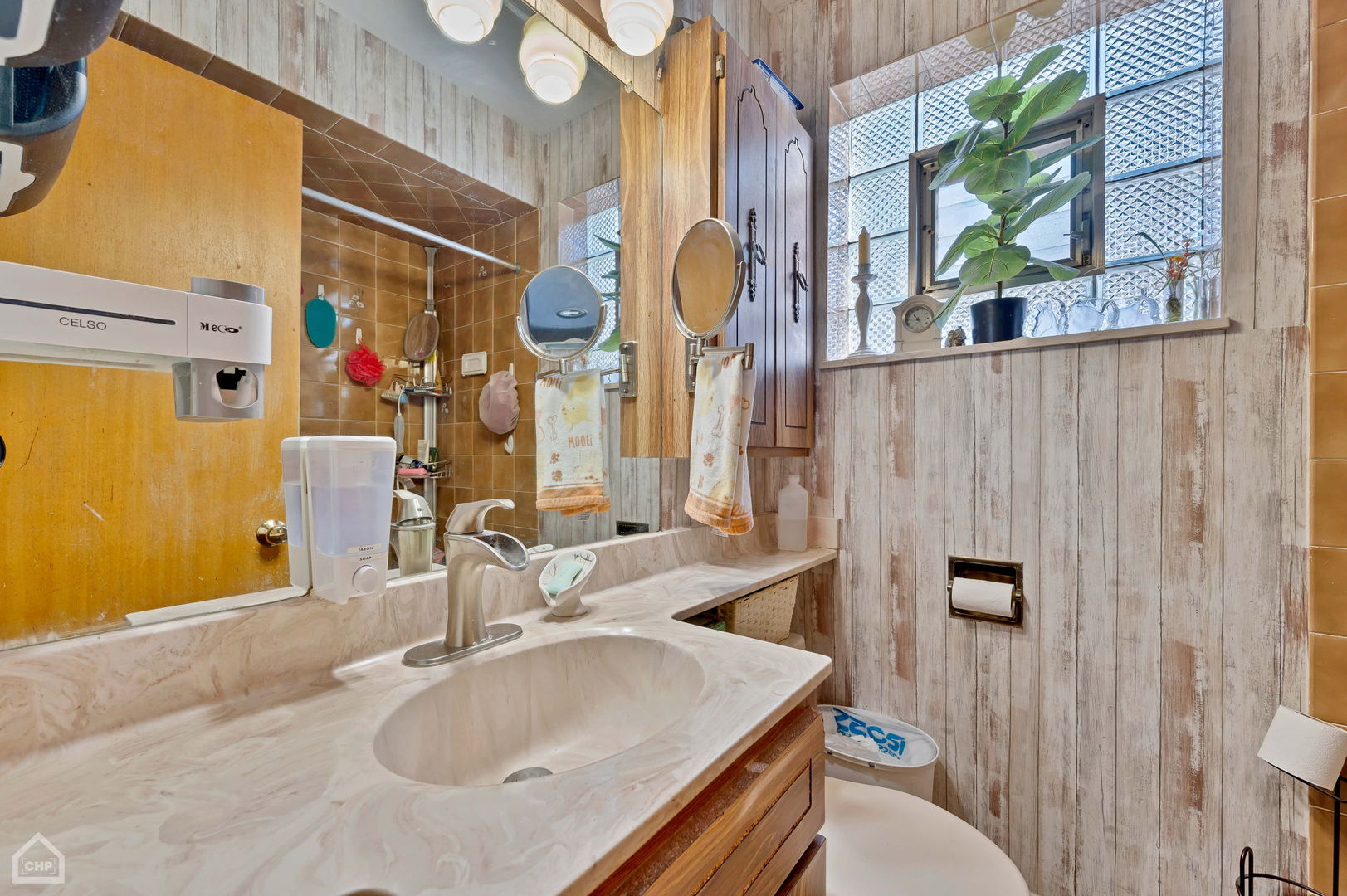 3736 West 70th Street Chicago IL 60629