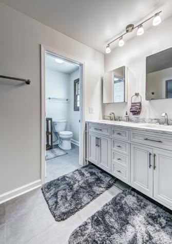 11 Birchwood Avenue Deerfield IL 60015