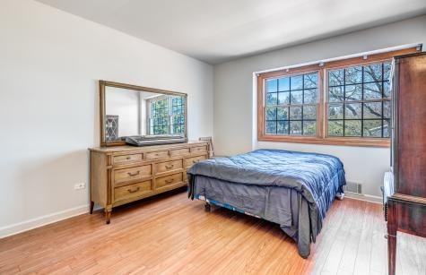 11 Birchwood Avenue Deerfield IL 60015