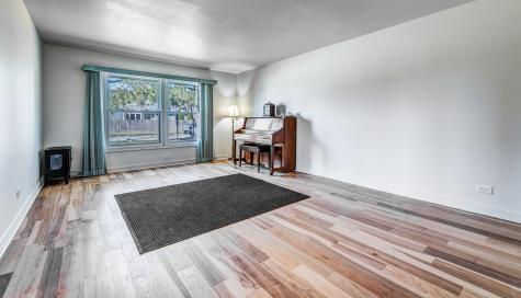 11 Birchwood Avenue Deerfield IL 60015