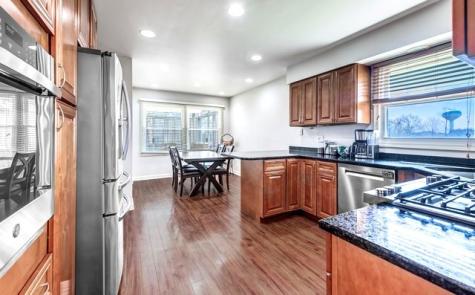 11 Birchwood Avenue Deerfield IL 60015