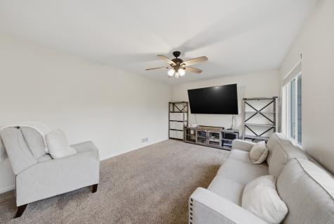2432 Waterleaf Lane Woodstock IL 60098