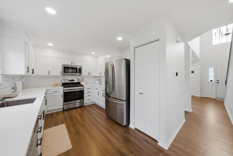 2432 Waterleaf Lane Woodstock IL 60098