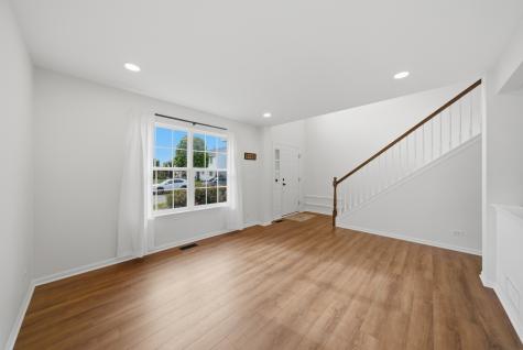 2432 Waterleaf Lane Woodstock IL 60098