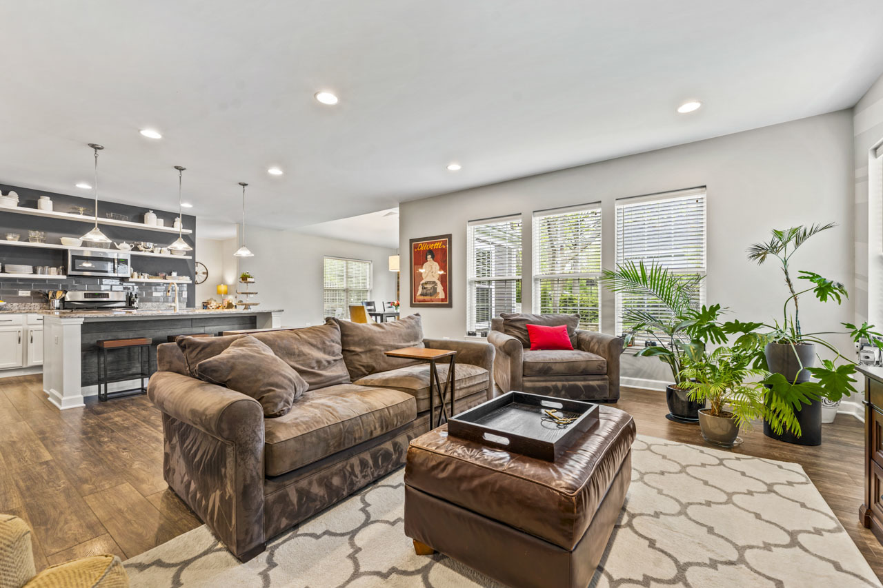 1251 West Thomas Road Wheaton IL 60187