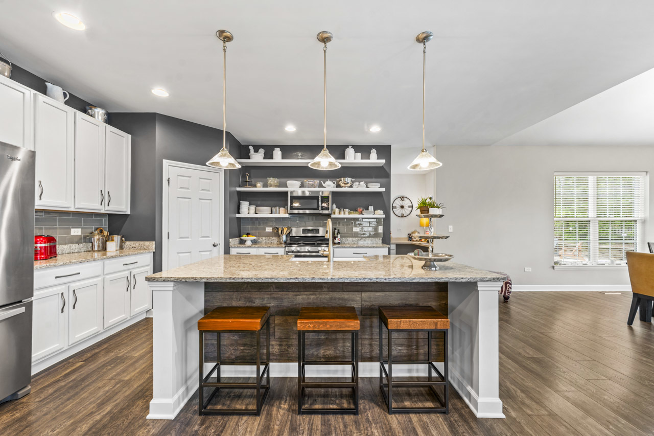 1251 West Thomas Road Wheaton IL 60187