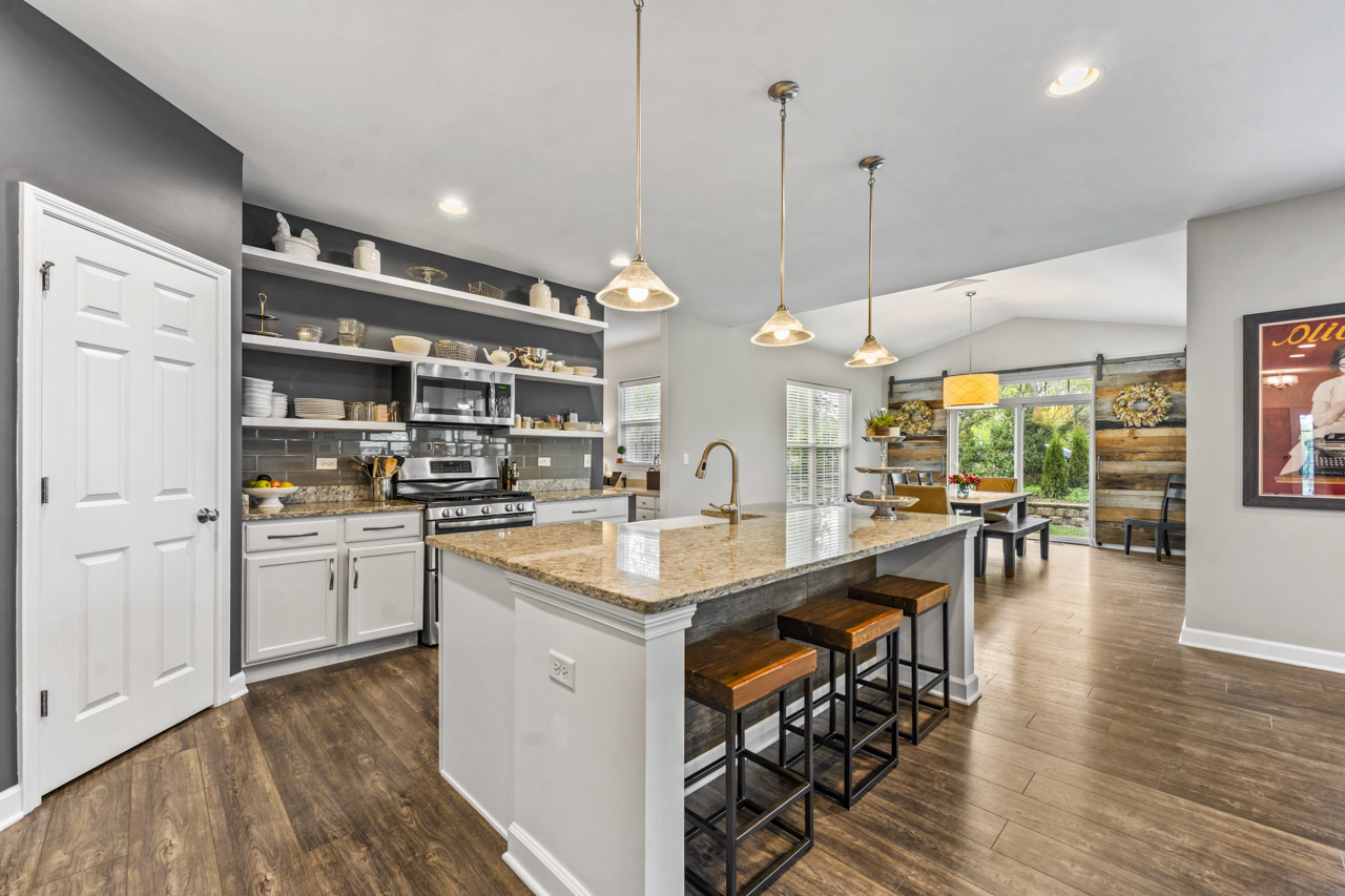 1251 West Thomas Road Wheaton IL 60187