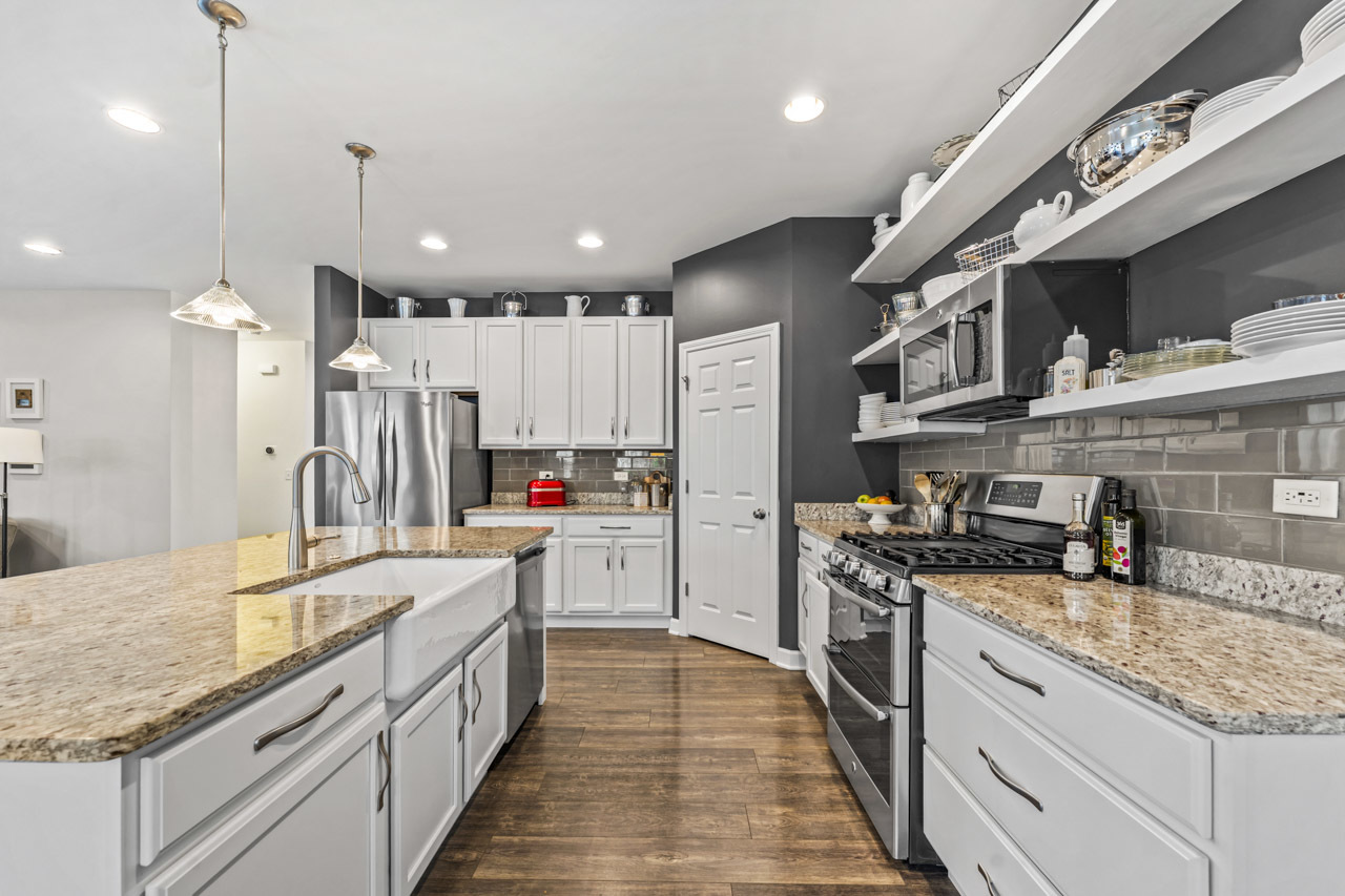 1251 West Thomas Road Wheaton IL 60187