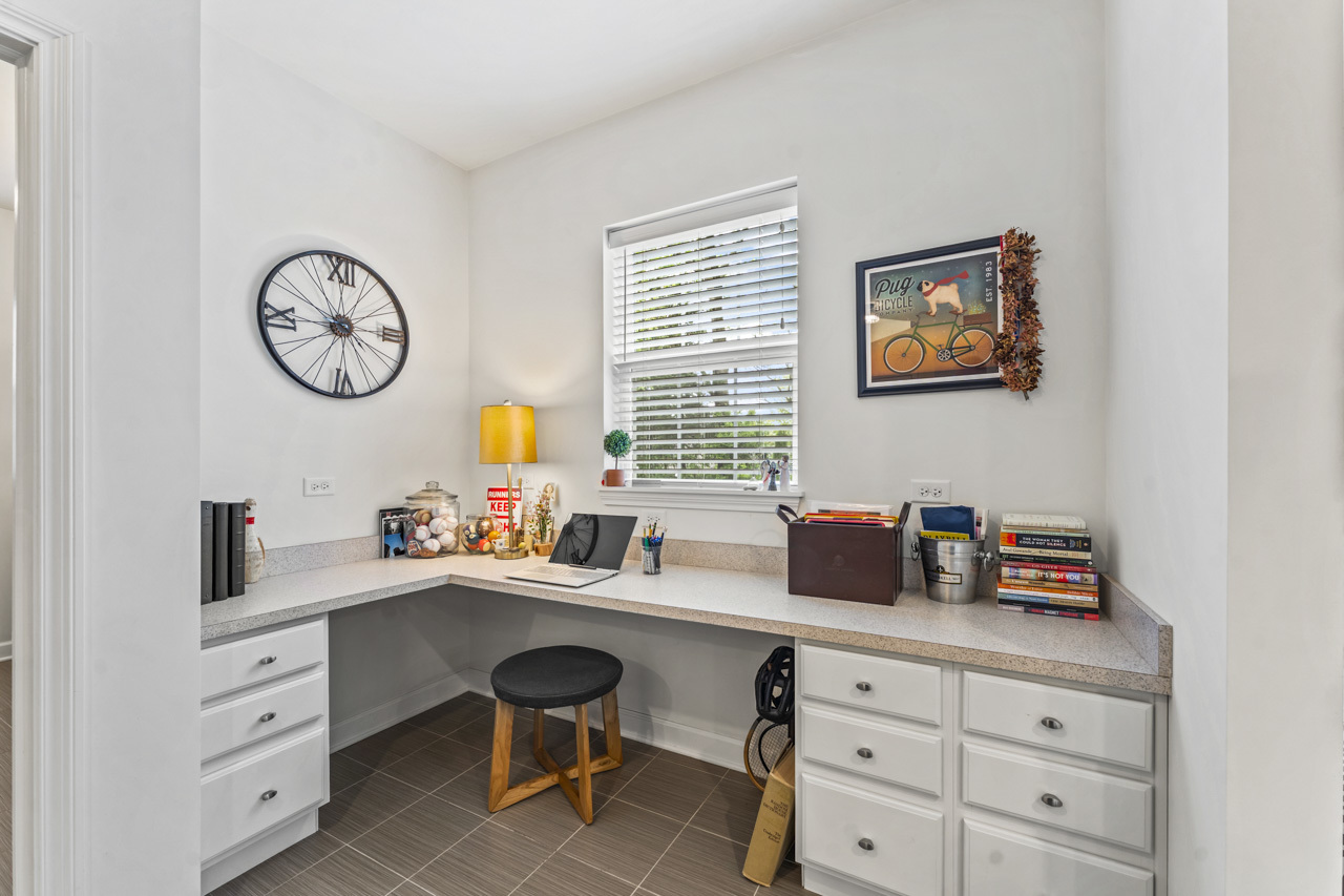 1251 West Thomas Road Wheaton IL 60187
