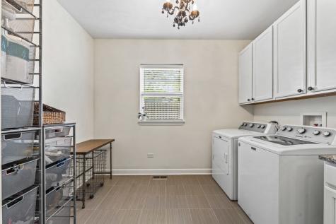 1251 West Thomas Road Wheaton IL 60187