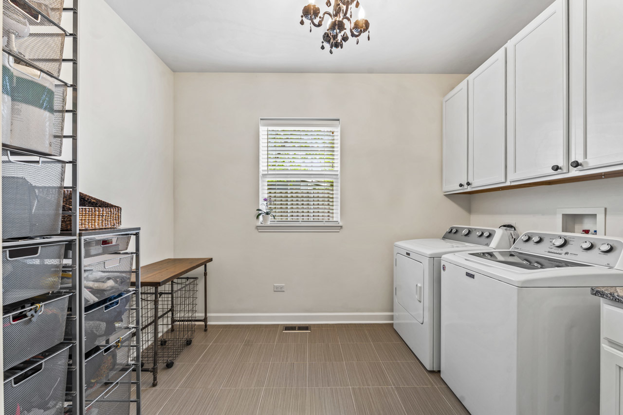 1251 West Thomas Road Wheaton IL 60187
