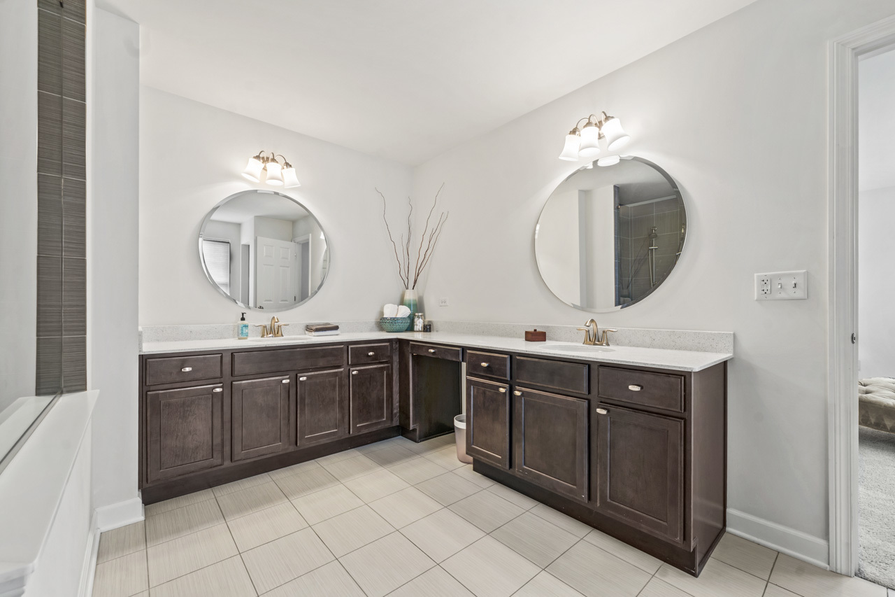 1251 West Thomas Road Wheaton IL 60187