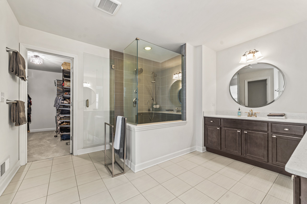 1251 West Thomas Road Wheaton IL 60187