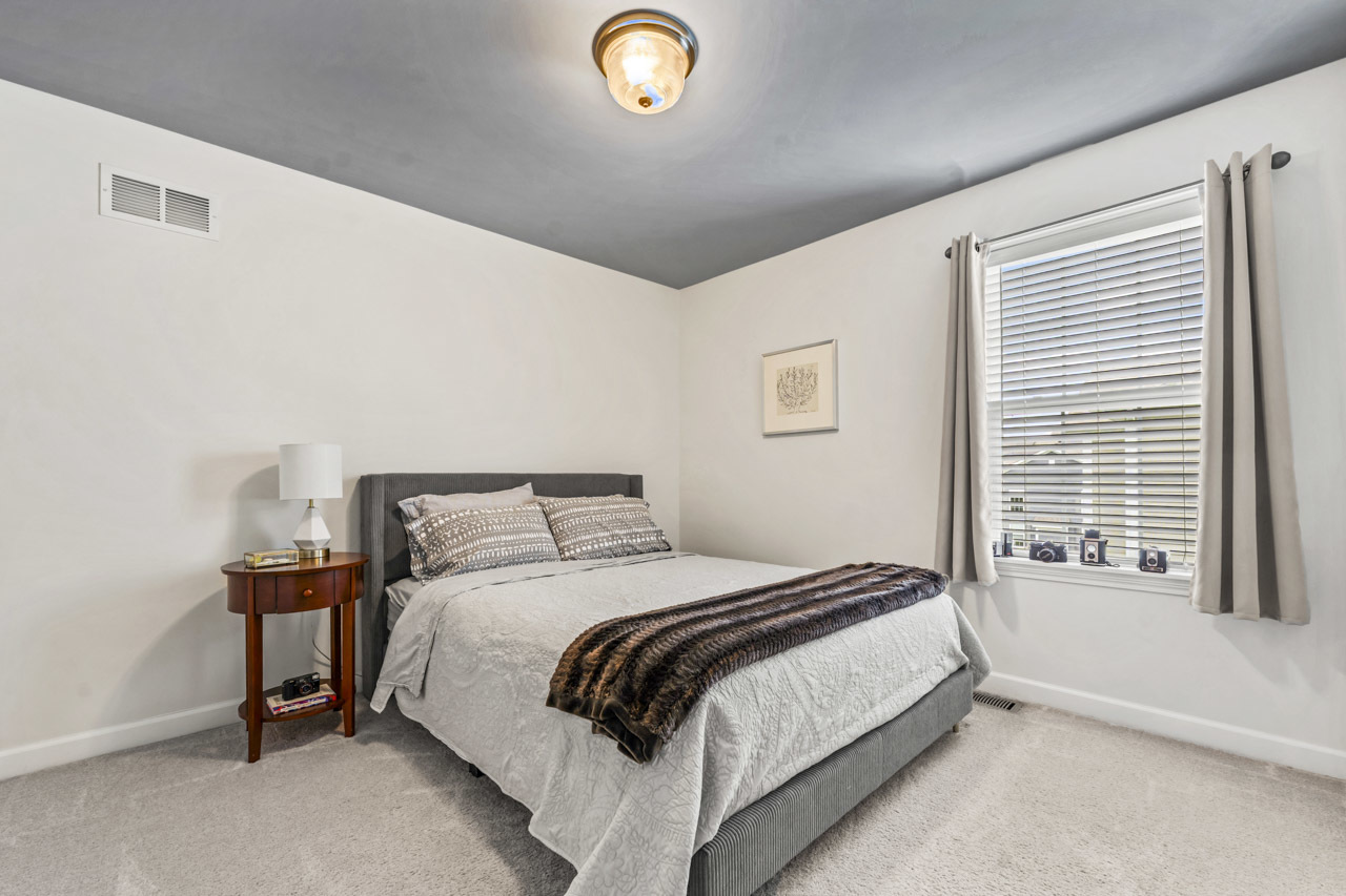 1251 West Thomas Road Wheaton IL 60187