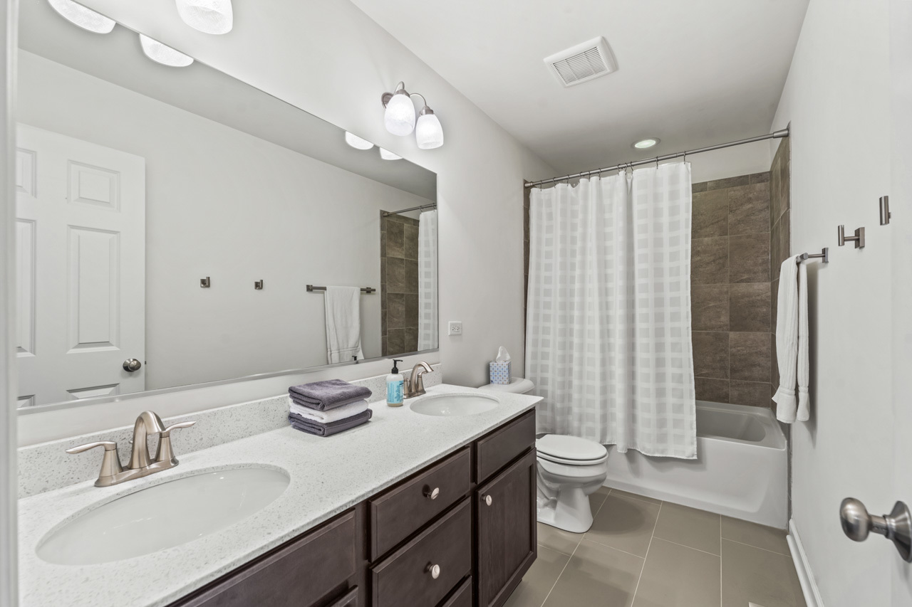 1251 West Thomas Road Wheaton IL 60187