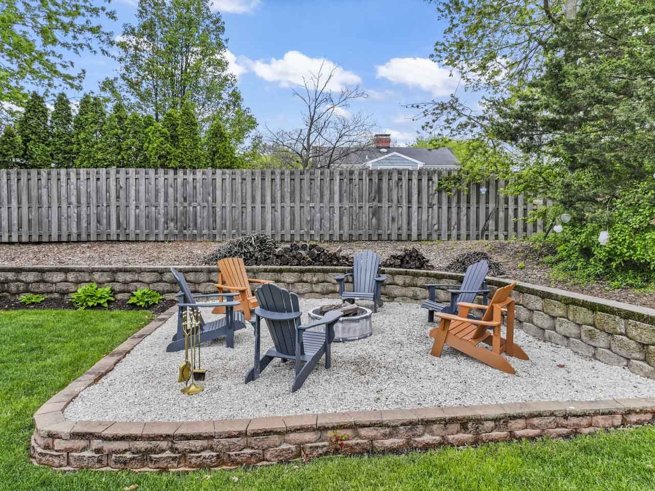 1251 West Thomas Road Wheaton IL 60187