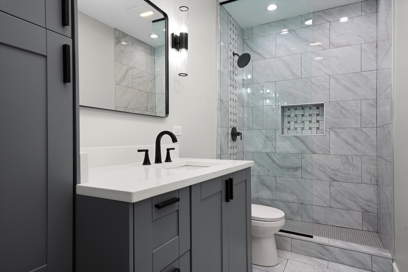 3027 North Elbridge Avenue Chicago IL 60618