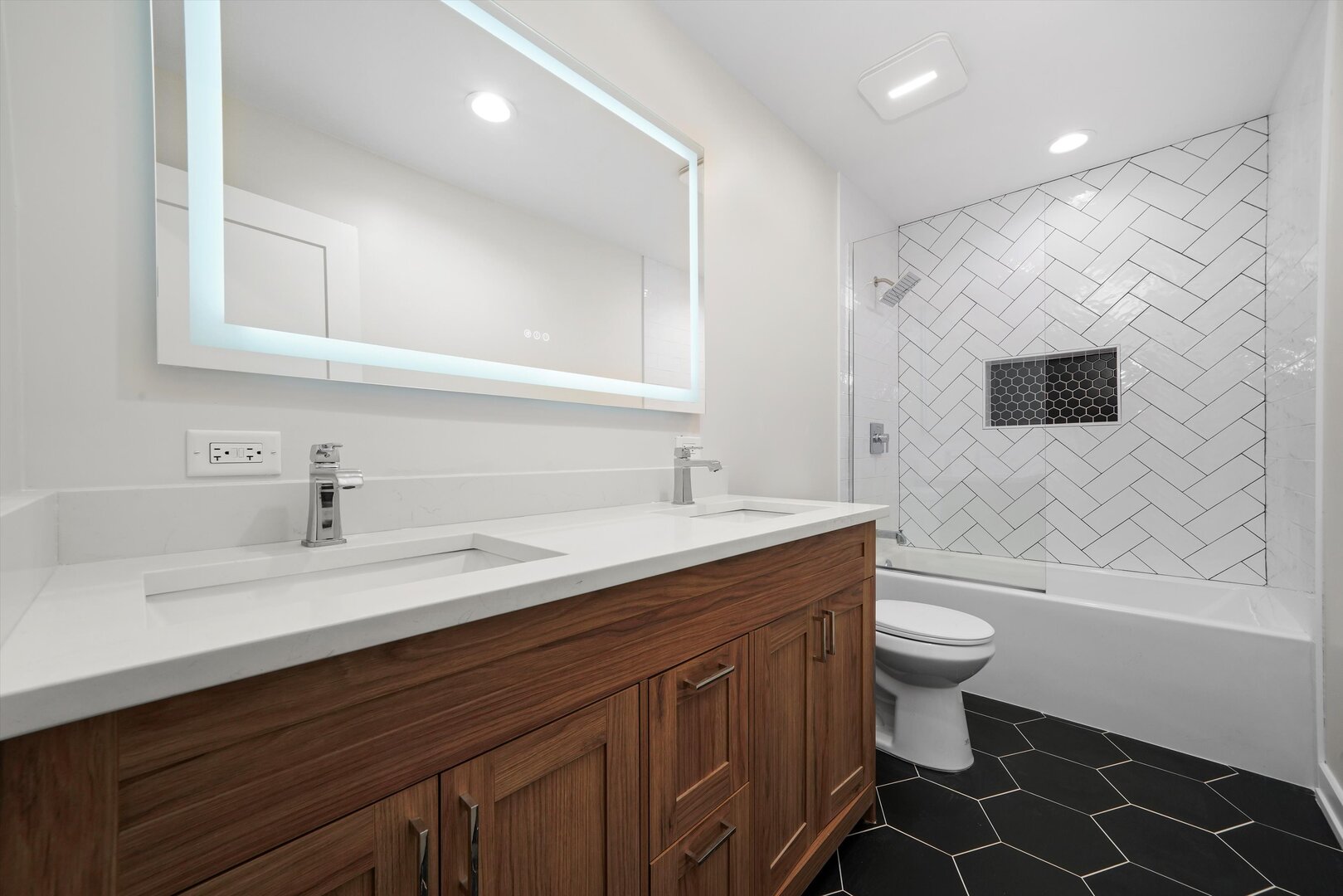 3027 North Elbridge Avenue Chicago IL 60618