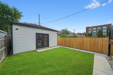 3027 North Elbridge Avenue Chicago IL 60618