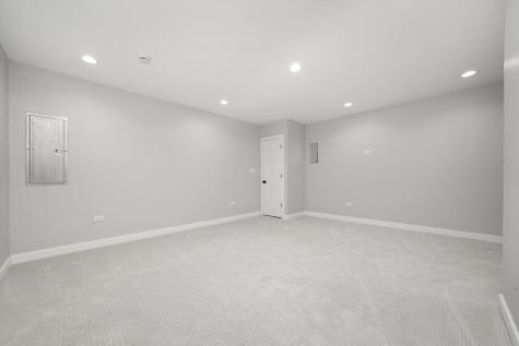 3027 North Elbridge Avenue Chicago IL 60618