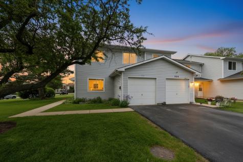 527 Alton Court Carol Stream IL 60188