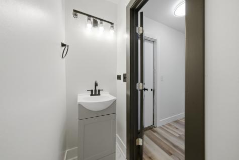 527 Alton Court Carol Stream IL 60188