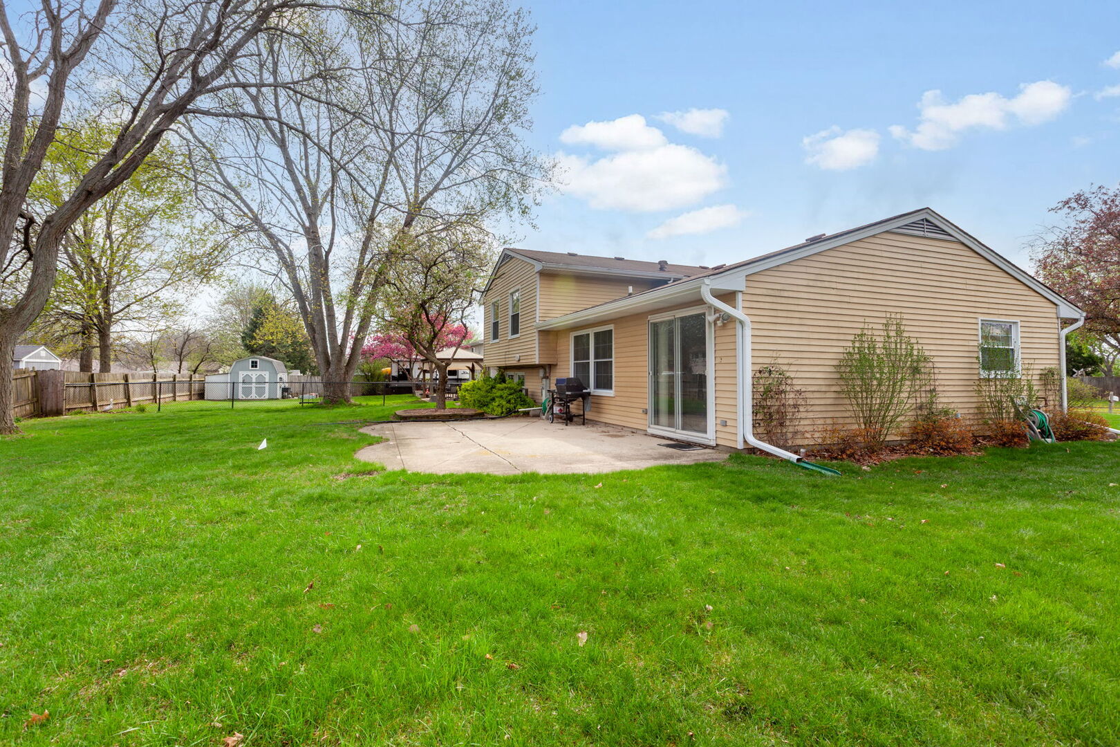 935 Brower Drive Roselle IL 60172